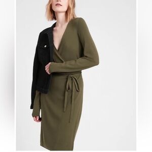 Banana Republic Olive/Dark Cypress V Neck Knit Wrap Dress | S